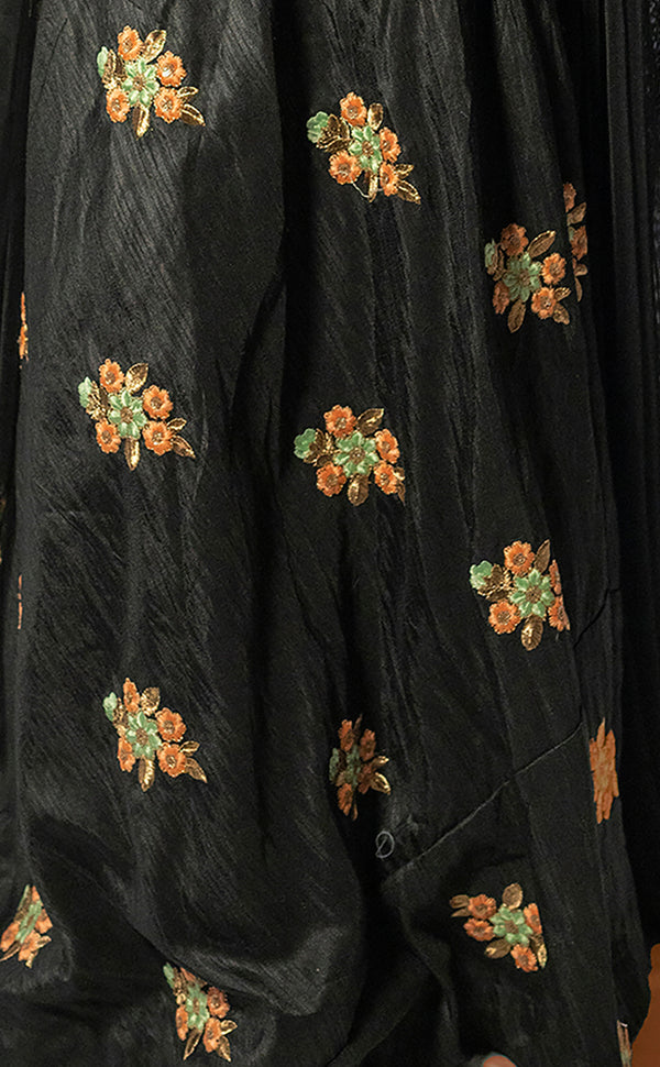 Black Swan | Marigold - An Indian Clothing Rental Company