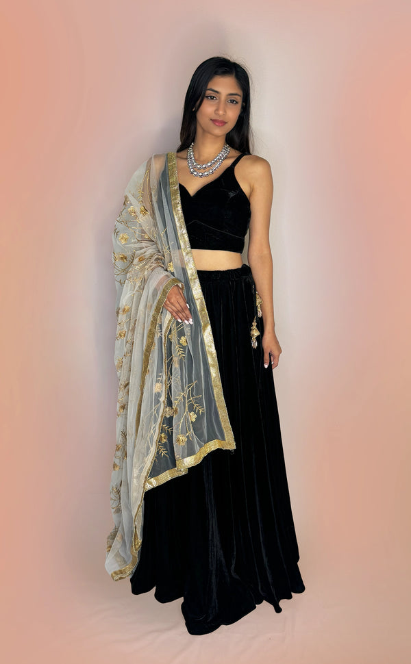 Kirdaar | Marigold - An Indian Clothing Rental Company