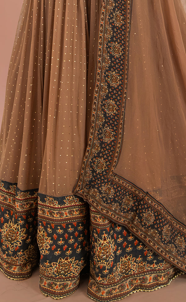 Hoor | Marigold - An Indian Clothing Rental Company