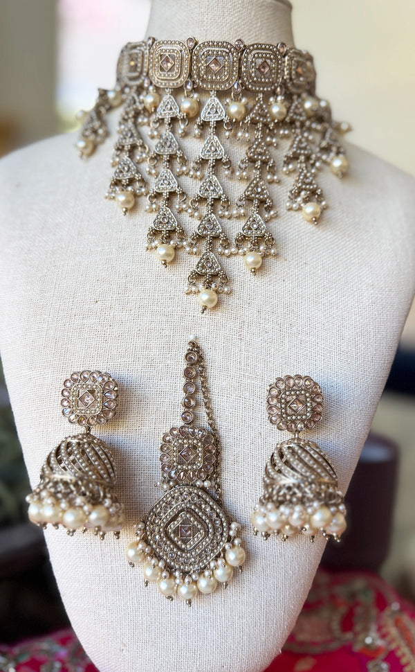 Pearl and Polki Set | Marigold - An Indian Clothing Rental Company