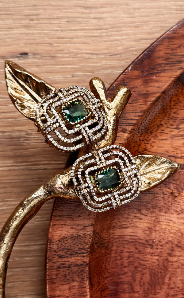 Red and Green Choker Set